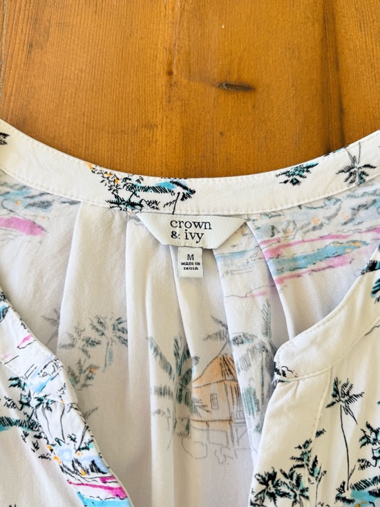 Crown & Ivy Tropical Print Sleeveless Blouse Medium Beach Resort Tank Top - Picture 3 of 8